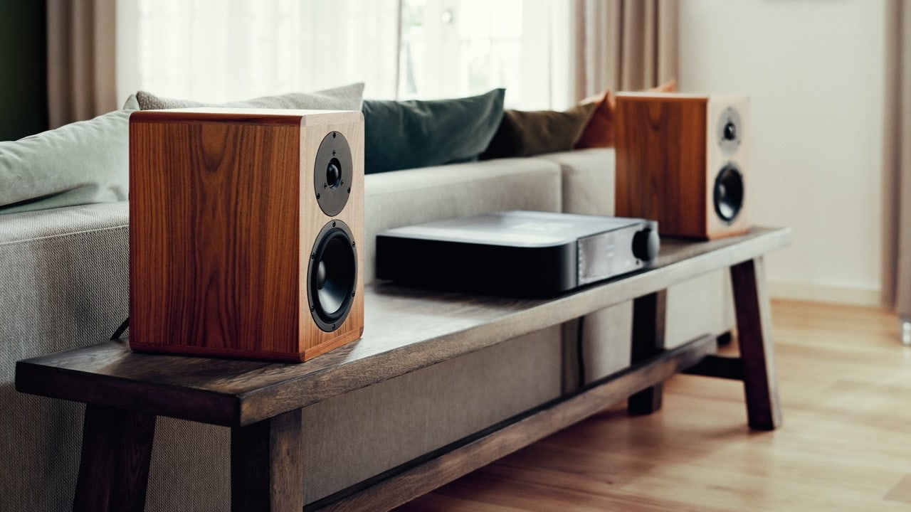 Dynaudio Legend bookshelf