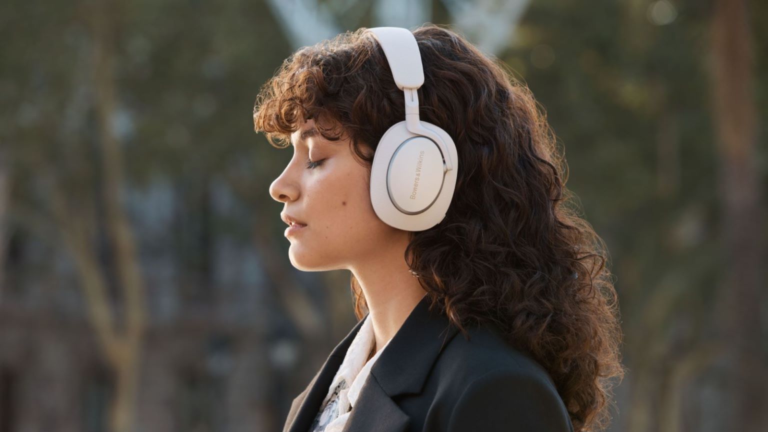 Bowers & Wilkins Releases the Brand New Px7 Second Generation Upgraded Headphones-6