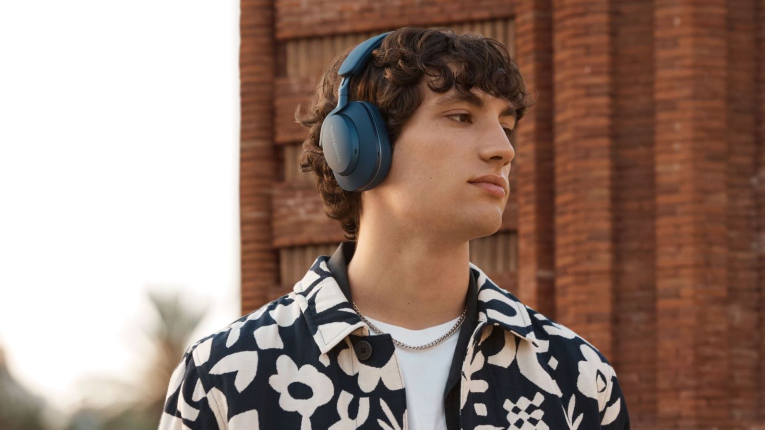 Bowers & Wilkins Releases the Brand New Px7 Second Generation Upgraded Headphones-7