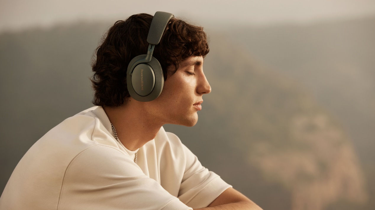Bowers & Wilkins Releases the Brand New Px7 Second Generation Upgraded Headphones-5