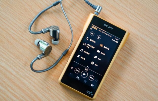 A Comprehensive Review of the Sony NW-WM1ZM2 Hi-Res Walkman