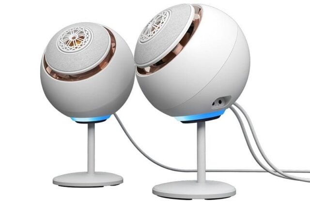Creative Unveils White Pebble Nova