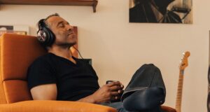 DALI IO-12 Review: A Hi-Fi Loudspeaker for Your Head