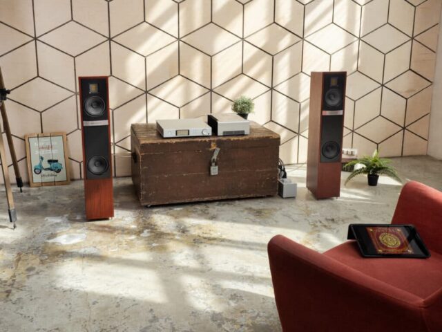 Martin Logan Motion 20i: Beyond the Electrostatic Legacy