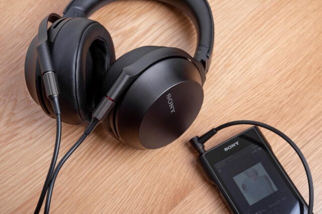 SONY MDR-Z7M2 Hi-Res Headphones: A Comprehensive Review