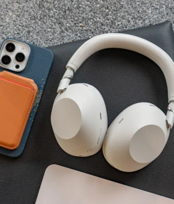 Sony WH-1000XM6 Review: The King Is Back, But Not Without a Crack